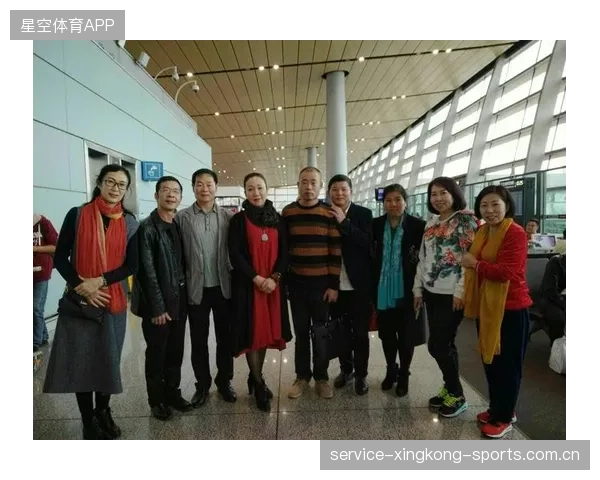 跑酷社群组织城市清洁公益，形象由叛逆变正能量